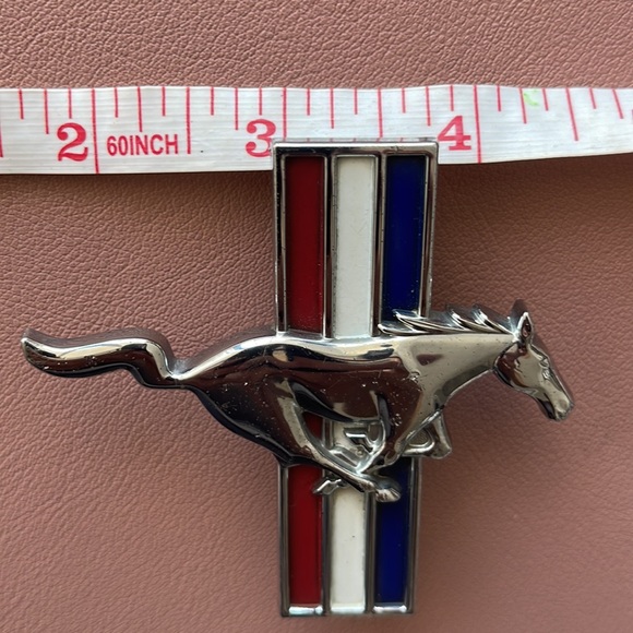 MUSTANG original badge - right. - Picture 10 of 10